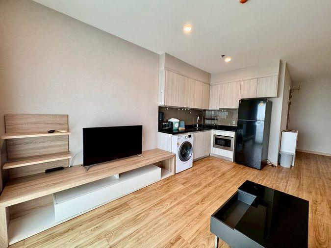 picture Luxury condo for rent at The Sea Sriracha, a beachfront resort-style project. - 2/17