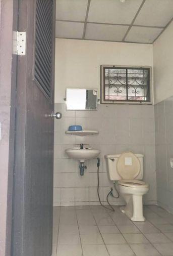 รูป 🔥ขาย บ้านเดี่ยวชั้นเดียว CHONLADA BANGBUATHONG ทำเลบางบัวทอง โครงการคุณภาพแลนด์แอนด์เฮ้าส์ สภาพเดิมราคาคุ้มค่า เหมาะสำหรับผู้ต้องการรีโนเวท - รูปที่ 11/11