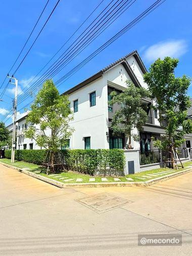 รูป ME2500330 ให้เช่าบ้านเดี่ยวหลังมุม Centro บางนา เครื่องใช้ครบ พร้อมอยู่ ใกล้ MEGA บางนา - รูปที่ 2/12