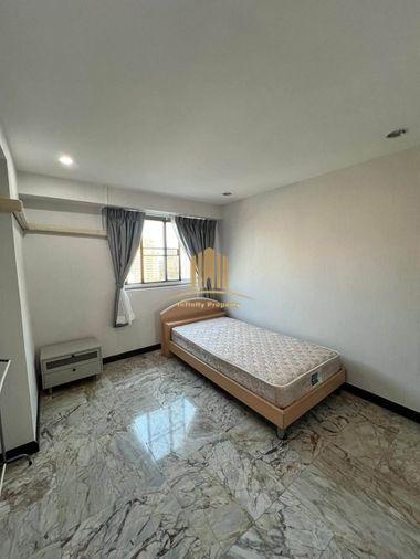 picture 🏙️✨ **Spacious Condo for Rent in Sukhumvit 39 | 165 Sq.m. | Only 400 m from BTS Phrom Phong** ✨🏙️ - 7/10