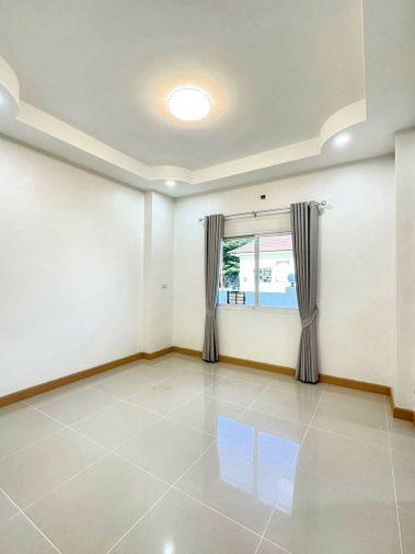 picture Newly renovated corner house in a prime location at Sahaphap 6 Village, Laem Chabang. - 7/17