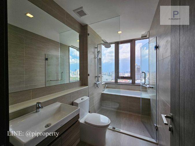 picture Spacious 3 Bedrooms and 3 Bathrooms plus extra 1 Maid bedroom with a t - 21/59