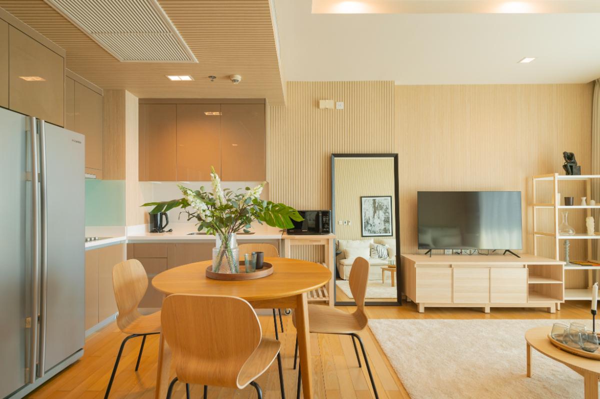 รูป SIRI at Sukhumvit 2 Bed แต่งครบมินิมอลญี่ปุ่น ห้องโปร่งรับลมวิวแม่น้ำทิศใต้ มีอ่างอาบน้ำ ห้องจริงสวยพร้อมเข้าอยู่ - รูปที่ 5/17