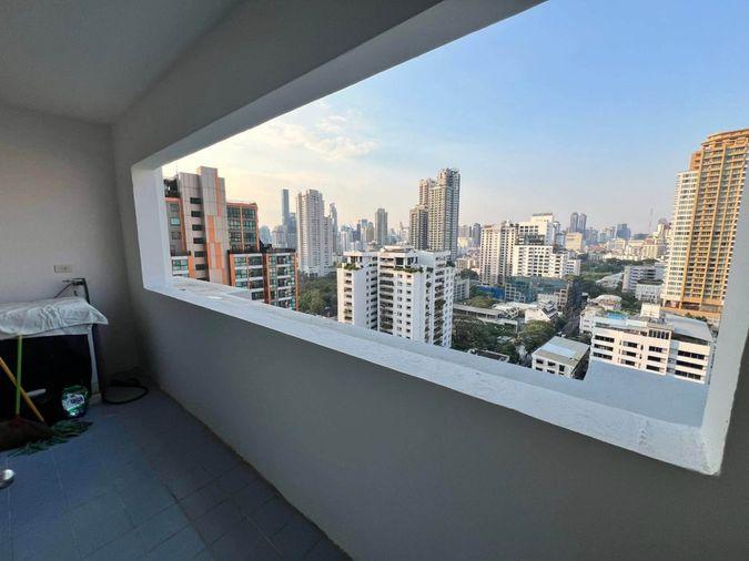 picture 🏙️✨ **Spacious Condo for Rent in Sukhumvit 39 | 165 Sq.m. | Only 400 m from BTS Phrom Phong** ✨🏙️ - 8/10