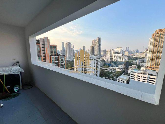 picture 🏙️✨ **Spacious Condo for Rent in Sukhumvit 39 | 165 Sq.m. | Only 400 m from BTS Phrom Phong** ✨🏙️ - 8/10
