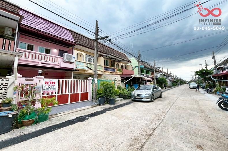 รูป ขายทาวน์เฮาส์ 2 ชั้น 20 ตร.ว. ซอยรามคำแหง 98 สะพานสูง ใกล้รถไฟฟ้าสายสีส้ม สภาพดี ขายถูก - รูปที่ 1/14