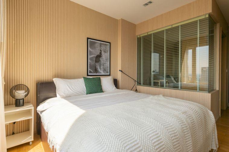 รูป SIRI at Sukhumvit 2 Bed แต่งครบมินิมอลญี่ปุ่น ห้องโปร่งรับลมวิวแม่น้ำทิศใต้ มีอ่างอาบน้ำ ห้องจริงสวยพร้อมเข้าอยู่ - รูปที่ 13/17