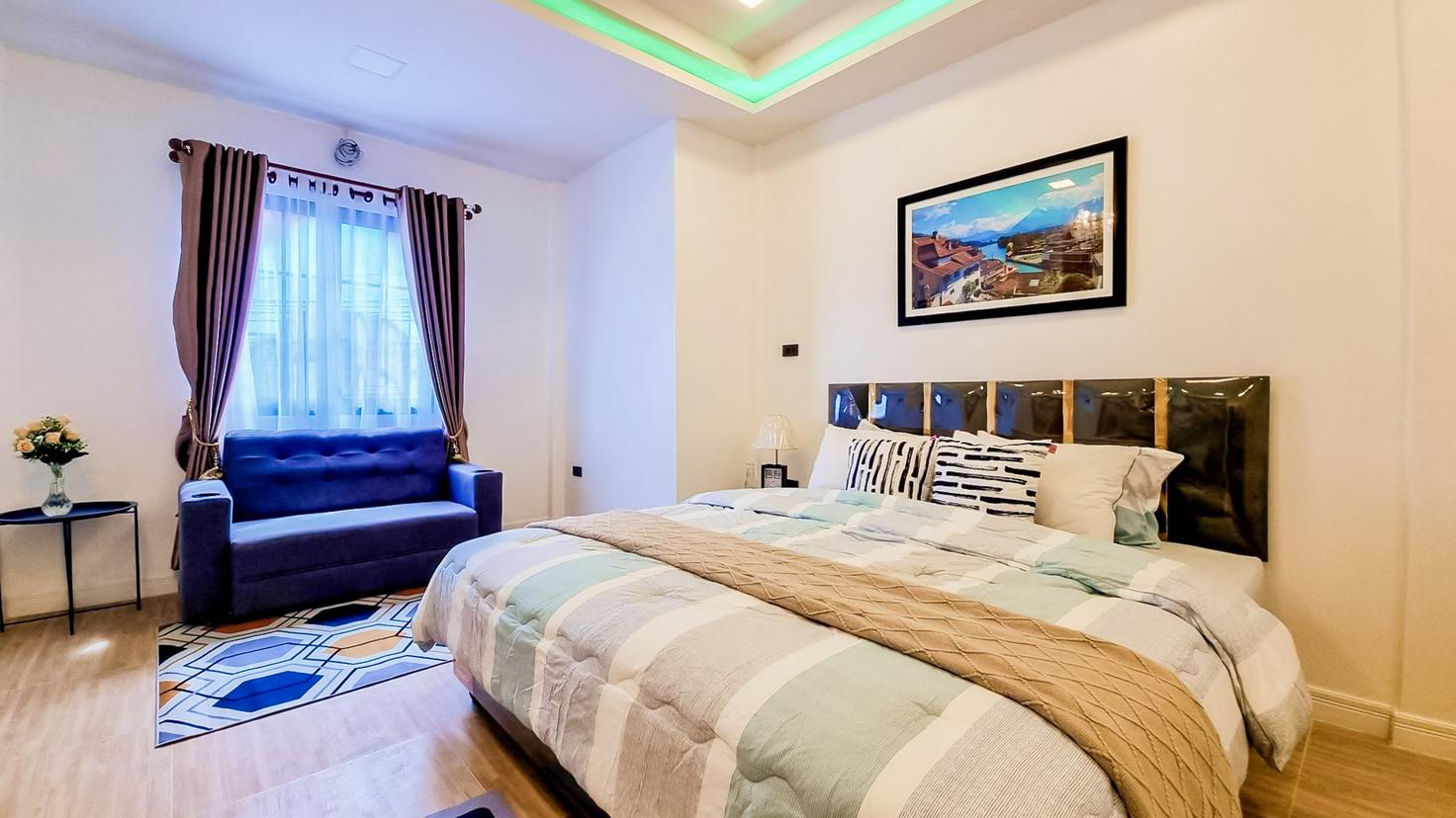 picture Minimalist Townhome for Sale Central Pattaya Fully Furnished - 5/12