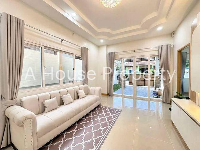 picture Newly renovated corner house in a prime location at Sahaphap 6 Village, Laem Chabang. - 4/17