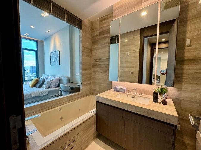 picture Q1 Sukhumvit. 2bed 92sq.m. Line id: @pfagent - 10/13
