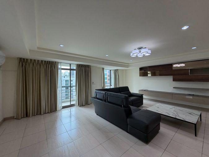 รูป Best Price 🔥ให้เช่า Royal Castle Sukhumvit 39 ห้องสวย เฟอร์ครบ ราคาดีมาก พร้อมเข้าอยู่‼️ DS3601 | Line @Dstay - รูปที่ 2/20