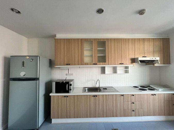 picture 🏙️✨ **Spacious Condo for Rent in Sukhumvit 39 | 165 Sq.m. | Only 400 m from BTS Phrom Phong** ✨🏙️ - 2/10