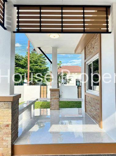 picture Newly renovated corner house in a prime location at Sahaphap 6 Village, Laem Chabang. - 15/17