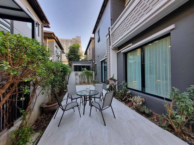 picture 400 Sq.m. Luxury Home with 7 Parking Spaces & Private Maid's Quarter 🚗 - 2/15