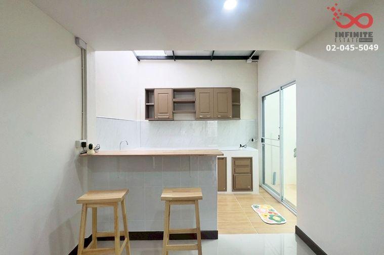 รูป ขายทาวน์เฮ้าส์ 2 ชั้น 22 ตรว. รีโนเวทใหม่ ซอยอ่อนนุช 40 สุขุมวิท 77 ใกล้ BTS   - รูปที่ 9/13