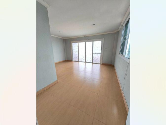 รูป Call : 095-250-9015 บ้านรัชธานี 10 ซอยคู้บอน 27 เขตบางเขน ทาวน์เฮ้าส์ 3 ชั้น แปลงมุม ติดสวน 49 ตารางวา 3 นอน 4 น้ำ ใกล้รถไฟฟ้าสีชมพู สถานีคู้บอน - รูปที่ 9/12