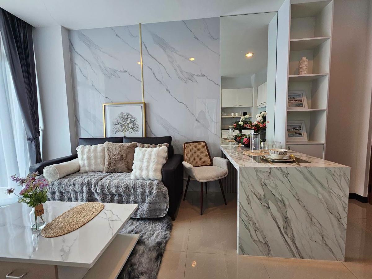 picture 🔥 Condo for Sale at CC Condominium – Fully Furnished Pool View Unit, Ready to Move In - 2/8