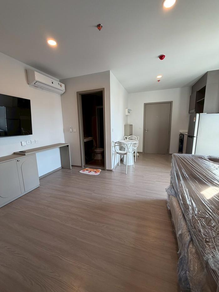 picture Aspire Sukhumvit-Rama 4 condo, corner unit, private, good ventilation, unobstructed view, fully furnished. - 1/6