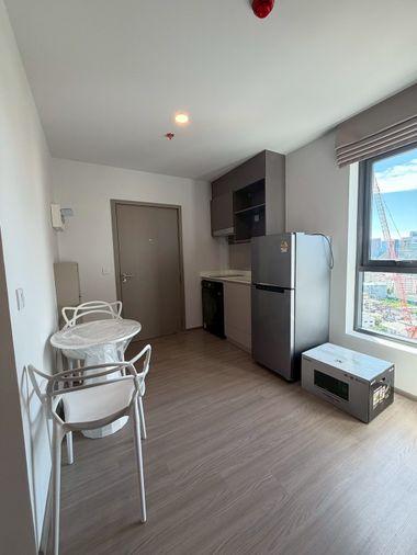 picture Aspire Sukhumvit-Rama 4 condo, corner unit, private, good ventilation, unobstructed view, fully furnished. - 5/6