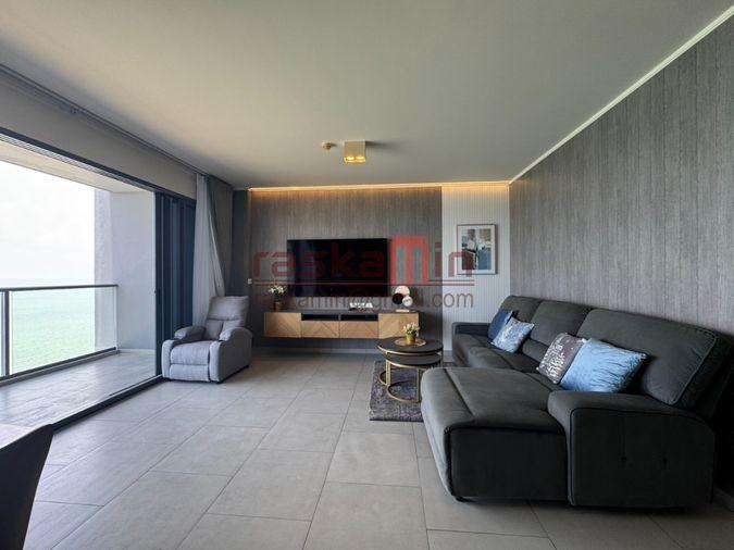 picture ZIRE WONGAMAT | High-Floor 2-Bedroom Corner Condo for Sale - 1/12