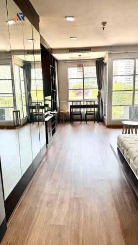 รูป 🔥 Citi Smart Sukhumvit 18 ห้องใหญ่ 40 ตร.ม. เดินถึง BTS อโศก เพียง 28,000 บาท ✨ คอนโดใจกลางสุขุมวิท เดินทางสะดวก ใกล้ Terminal 21 พร้อมเข้าอยู่ 🏙️ - รูปที่ 3/4