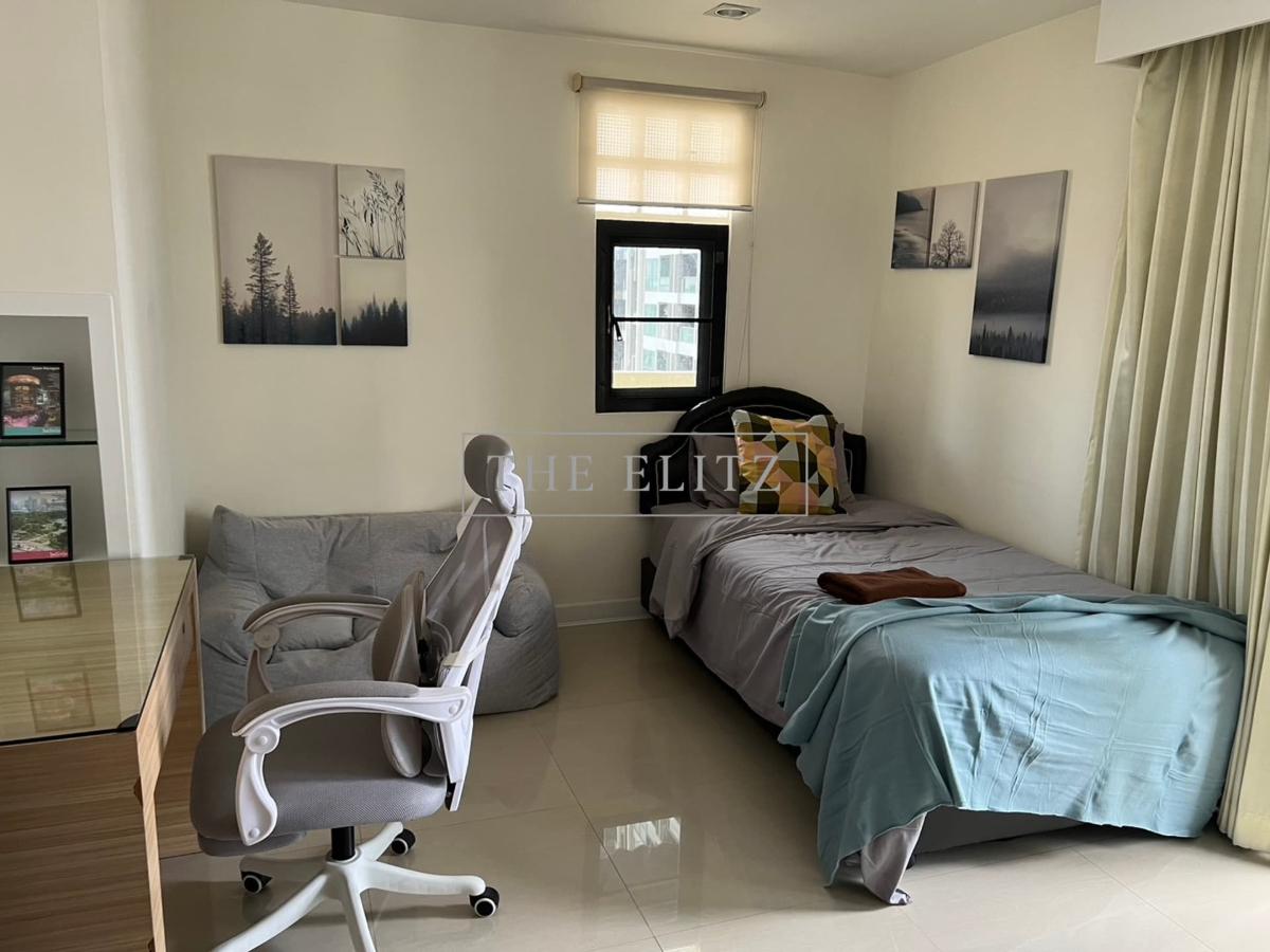 รูป ✨ Newly Renovated Ultra-Spacious Residence Near BTS/MRT – Modern Comfort with Massive Living Area ✨ - รูปที่ 8/19