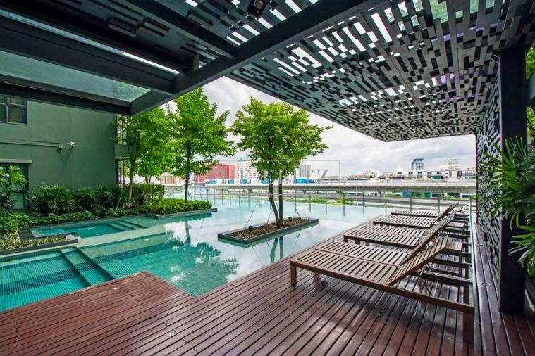 รูป ✨ Immaculate Modern Suite with Exceptional Layout – Prime Sathorn-Taksin Location Ready to Move In ✨ - รูปที่ 21/27