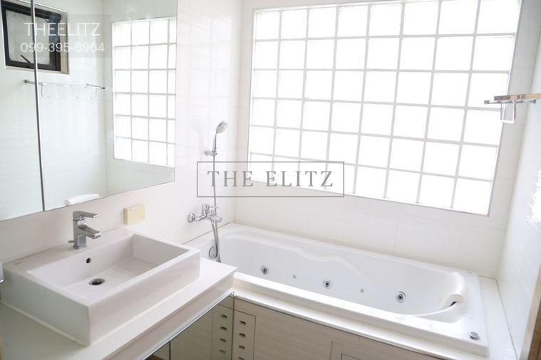 รูป ✨ Newly Renovated Ultra-Spacious Residence Near BTS/MRT – Modern Comfort with Massive Living Area ✨ - รูปที่ 10/19