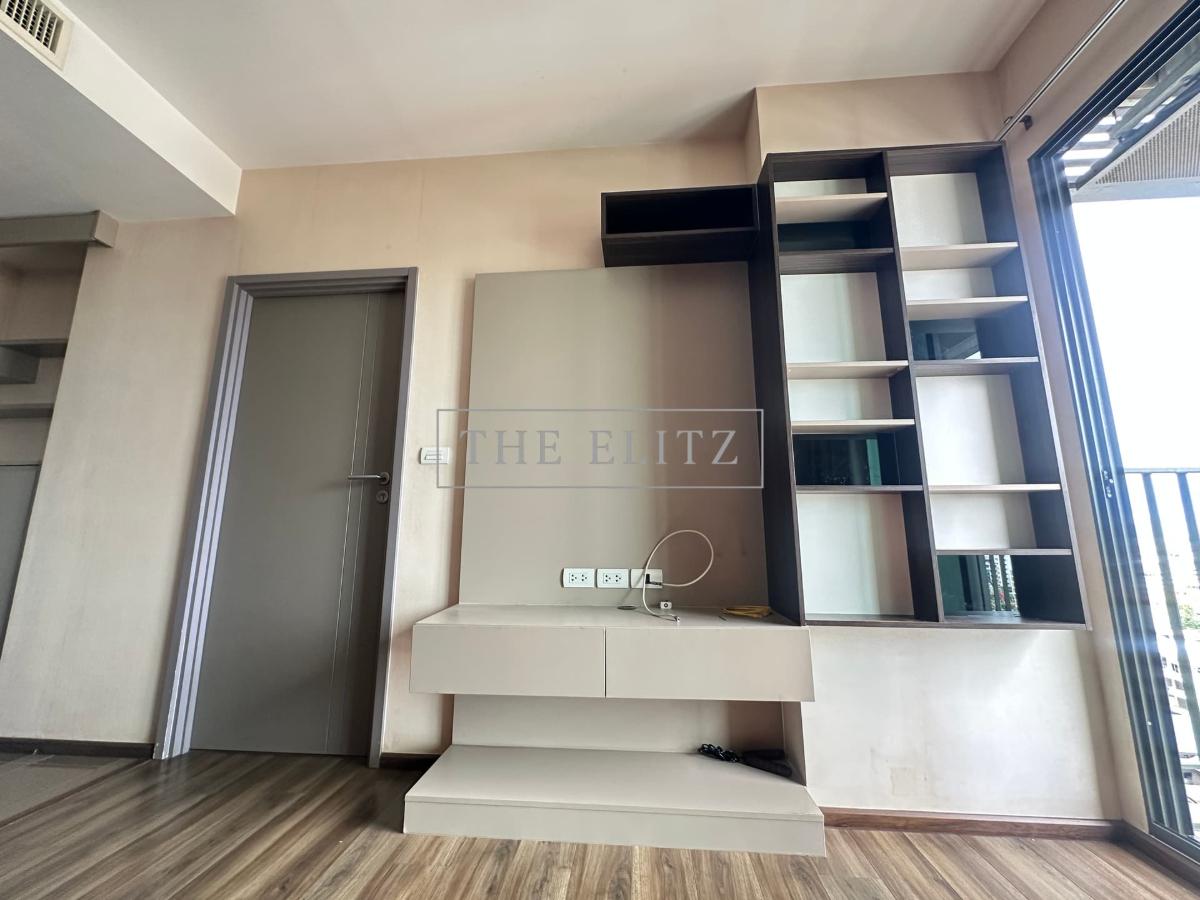 picture ✨ Immaculate Modern Suite with Exceptional Layout – Prime Sathorn-Taksin Location Ready to Move In ✨ - 2/27