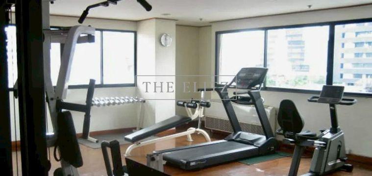 รูป ✨ Newly Renovated Ultra-Spacious Residence Near BTS/MRT – Modern Comfort with Massive Living Area ✨ - รูปที่ 18/19