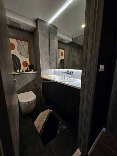 รูป ✨ Sleek Brand-New Duplex Suite with Dramatic Double-Height Ceilings in Prime Rama 9 ✨ - รูปที่ 22/40