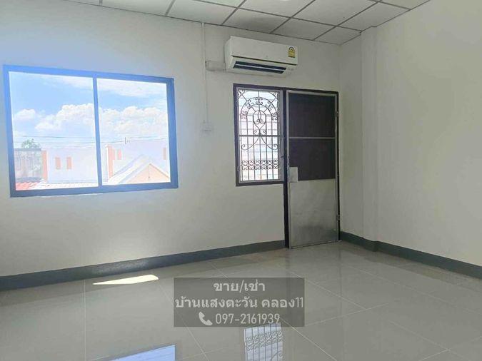 รูป  ให้เช่า ทาวเฮ้าส์ หมู่บ้านแสงตะวัน ปทุมธานี คลอง 11 ตกแต่งใหม่หมดทั้งหลัง - รูปที่ 9/12