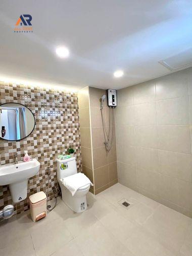 รูป 🔥 Ratchada City Condo ห้องใหญ่ 68 ตร.ม. 2 ห้องนอน ใกล้ MRT รัชดาภิเษก เพียง 25,000 บาท ✨ ทำเลรัชดา เดินทางสะดวก พื้นที่กว้าง พร้อมเข้าอยู่ 🏙️ - รูปที่ 2/14