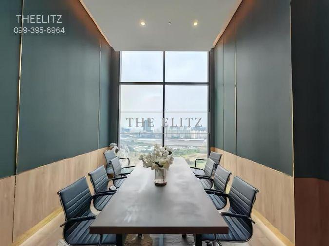 รูป ✨ Sleek Brand-New Duplex Suite with Dramatic Double-Height Ceilings in Prime Rama 9 ✨ - รูปที่ 37/40