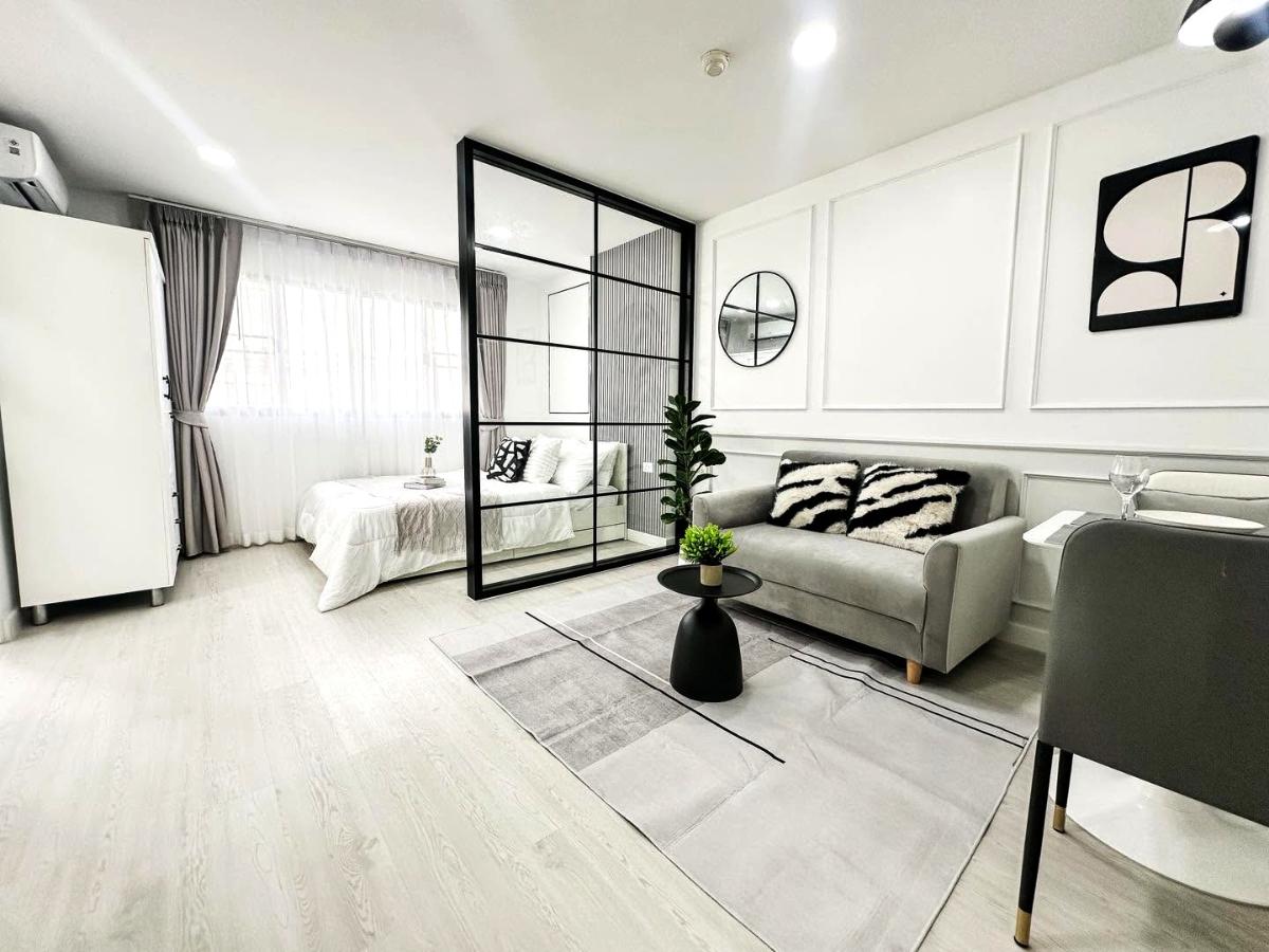 picture Ready-to-move-in condo near MRT and The Mall Bangkapi. - 4/9