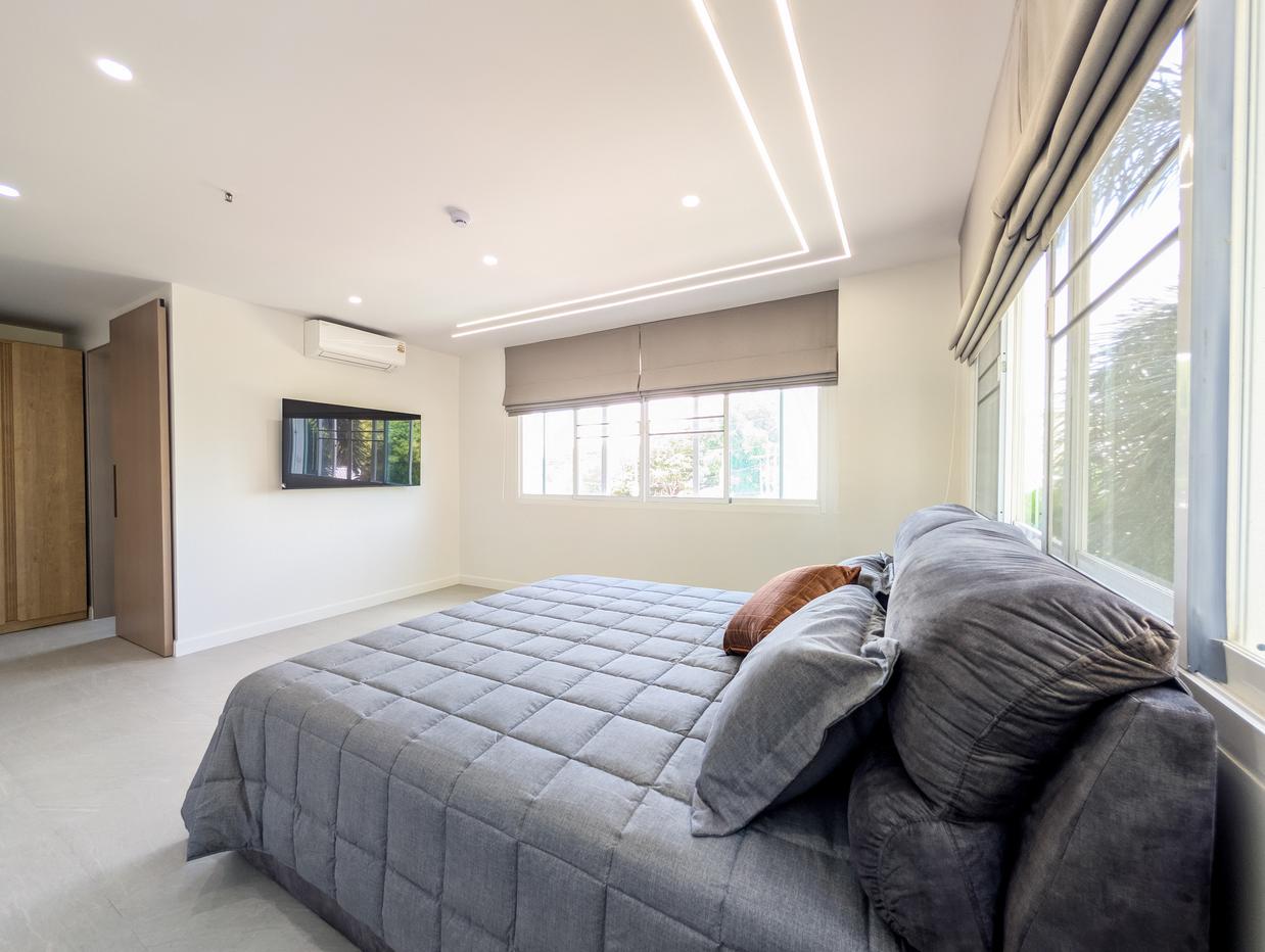 รูป Nova Atrium Central Pattaya 2 Bedroom Renovated Condo for Sale - รูปที่ 13/21
