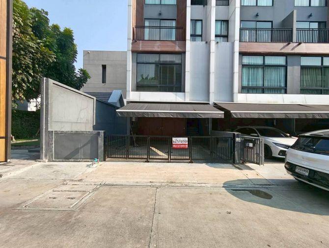 รูป Call : 095-843-8493 โครงการ Arden Phatthanakan ทาวน์โฮมแปลงมุม 3.5 ชั้น หน้ากว้าง 5 เมตร 20 ตร.วา 3 ห้องนอน 4 ห้องน้ำ ใกล้โลตัสพัฒนาการ - รูปที่ 1/13