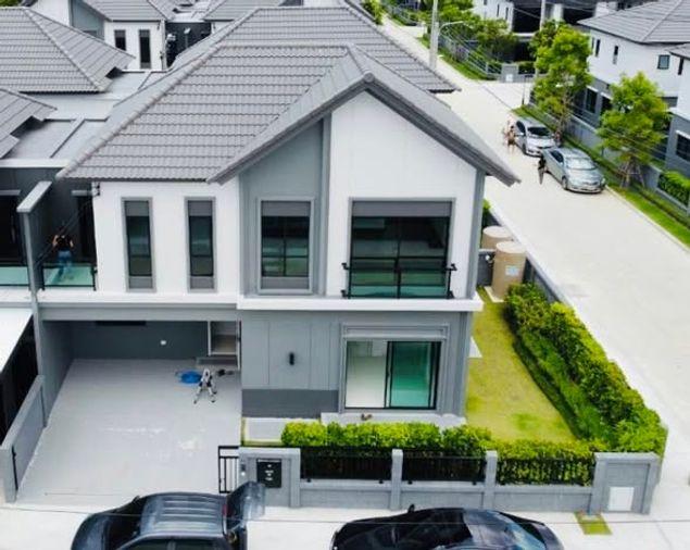 รูป 🔥 ขาย หมู่บ้านบริทาเนีย วงแหวน-ปิ่นเกล้า (Britania Wongwaen-Pinklao) บ้านเดี่ยวสไตล์ Modern ทำเลศักยภาพ บรรยากาศเงียบสงบ เป็นส่วนตัว - รูปที่ 1/15