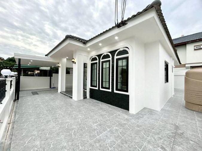 picture Ready-to-move-in detached house, Classic Home Sriracha, in a peaceful atmosphere. - 16/18