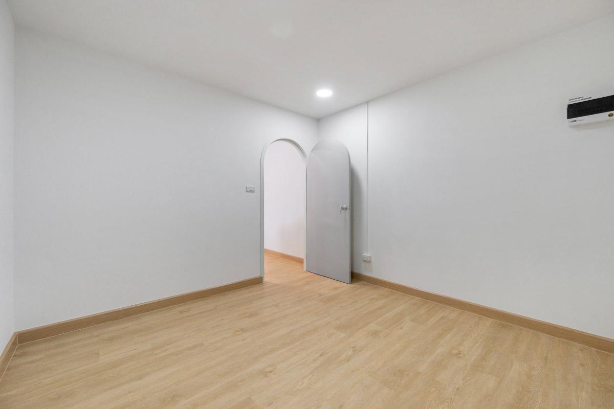 picture 🔥 For Sale DD Tower | Near Huai Khwang MRT Station - 3/13