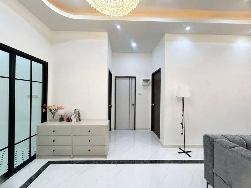 รูป บ้านเดี่ยวพร้อมอยู่ คลาสสิคโฮม ศรีราชา บรรยากาศเงียบสงบ - รูปที่ 8/18