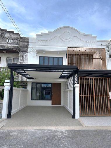 รูป ทาวน์เฮาส์รีโนเวทใหม่ ทำเลบางนา–สุขุมวิท ใกล้เซ็นทรัลบางนา  - รูปที่ 1/22