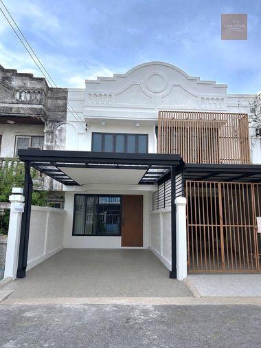 รูป ทาวน์เฮาส์รีโนเวทใหม่ ทำเลบางนา–สุขุมวิท ใกล้เซ็นทรัลบางนา - รูปที่ 1/22