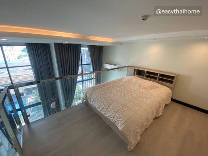 รูป P-142546 📢 ขายพร้อมผู้เช่า คอนโดวิวเมือง ไซต์ Duplex 1 นอน | กับโครงการ เทมส์ เรสซิเดนส์ ใกล้ BTS แบริ่ง Line: @easythaihome 085-592-2897 - รูปที่ 1/16