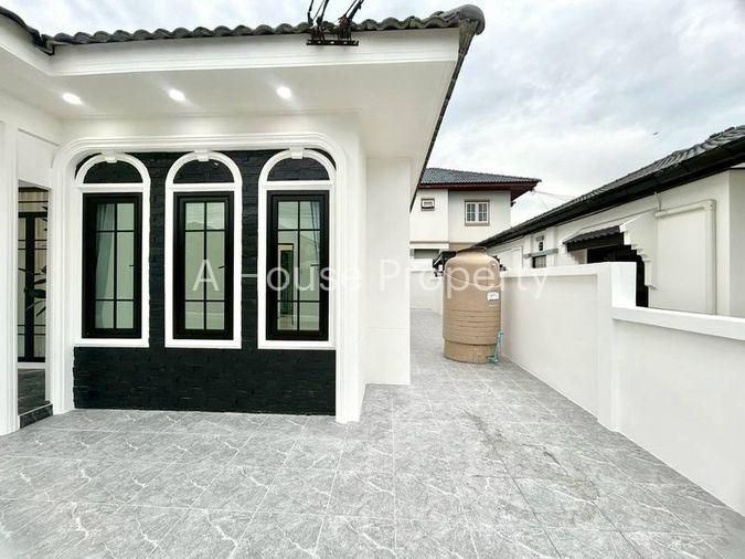picture Ready-to-move-in detached house, Classic Home Sriracha, in a peaceful atmosphere. - 15/18