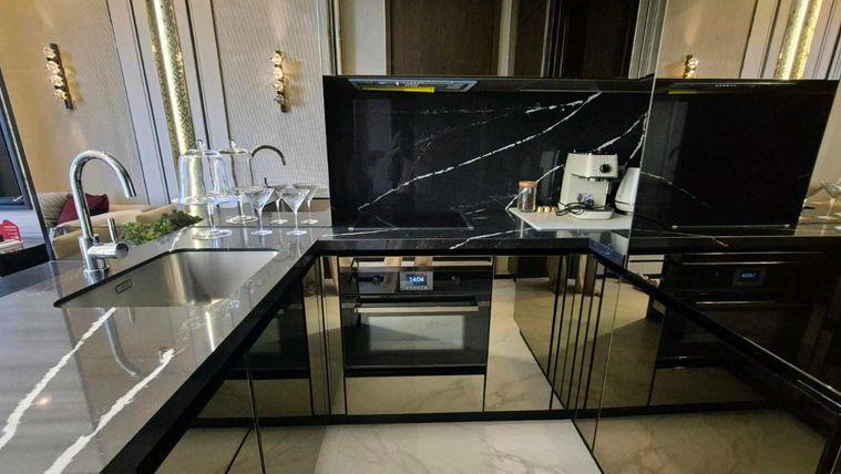 รูป 🔥 THE ESSE Sukhumvit 36 ห้อง Luxury 1 Bedroom Plus ใกล้ BTS ทองหล่อ เพียง 40,000 บาท/เดือน ✨ คอนโดหรูสุขุมวิท 36 พร้อมเข้าอยู่ 🏙️ - รูปที่ 3/6