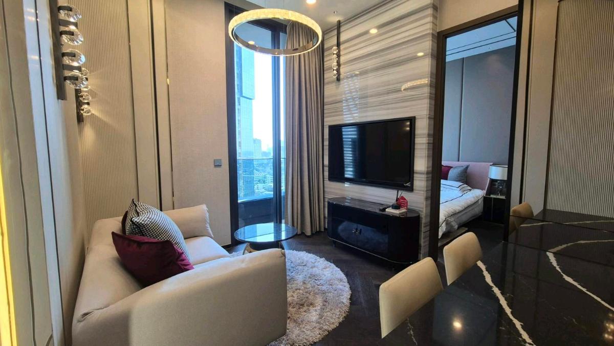 รูป 🔥 THE ESSE Sukhumvit 36 ห้อง Luxury 1 Bedroom Plus ใกล้ BTS ทองหล่อ เพียง 40,000 บาท/เดือน ✨ คอนโดหรูสุขุมวิท 36 พร้อมเข้าอยู่ 🏙️ - รูปที่ 5/6