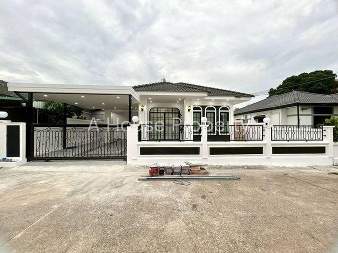 picture Ready-to-move-in detached house, Classic Home Sriracha, in a peaceful atmosphere. - 1/18
