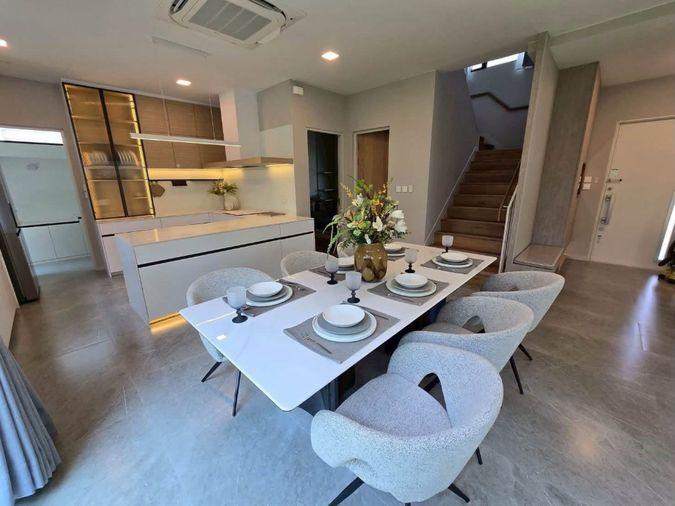 รูป ME2500354 ให้เช่า บ้านเดี่ยว 2 ชั้น ตกแต่งสวย บ้านมัณฑนา บางนา กม. 15 เฟอร์ครบครัน พร้อมอยู่ - รูปที่ 3/12