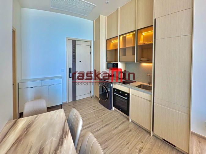 รูป ให้เช่า อารมณ์ วงศ์อมาตย์ | คอนโดหรูวิวทะเล ชั้น 50 พร้อม อ่างอาบน้ำ ที่ ระเบียง - รูปที่ 5/30